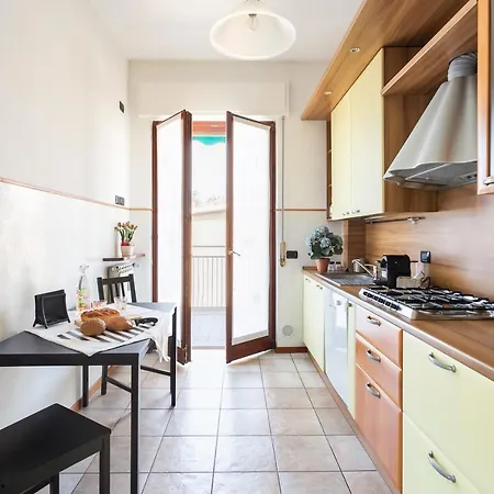 Appartamento Santa Chiara By Myhomeincomo